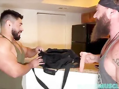 Bi-curious Bodybuilder Fucks his Gym Partner